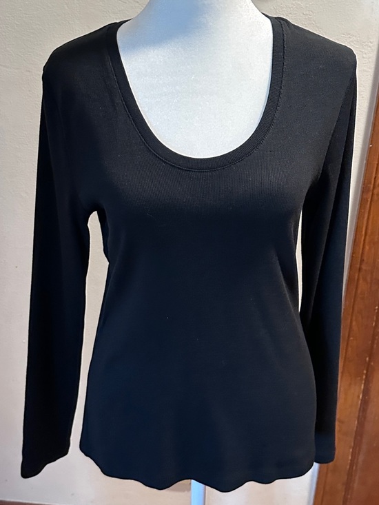 a new day Tops - a new day Black Scoop Neck Long-Sleeve Top